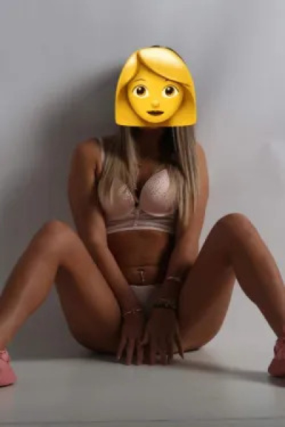 MatureSusan1 Female,5'3 or under(160cm),Blonde,German,Thai